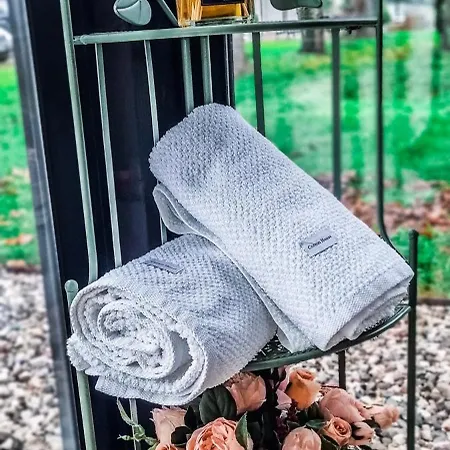 Casakadd002luxuryheated Pool Garden Patio Barbeque Appartamento