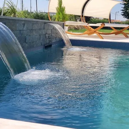 Casakadd002luxuryheated Pool Garden Patio Barbeque Apartment