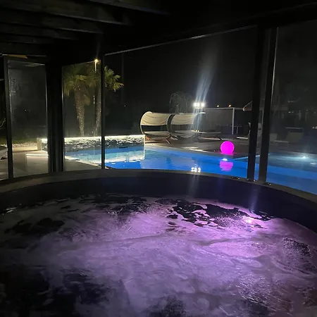 Casakadd002luxuryheated Pool Garden Patio Barbeque Apartment